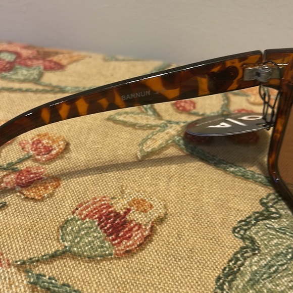 Quay Australia sunglasses Brand new - Picture 4 of 5